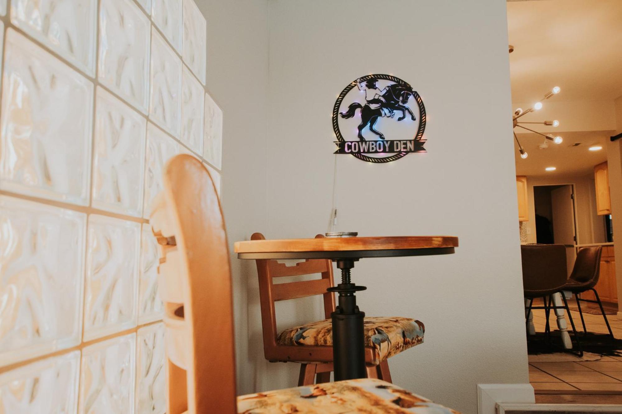 Cowboy Den-Hot Tub-Game Room-Pet Friendly-No Pet Fees! Albuquerque Exterior photo