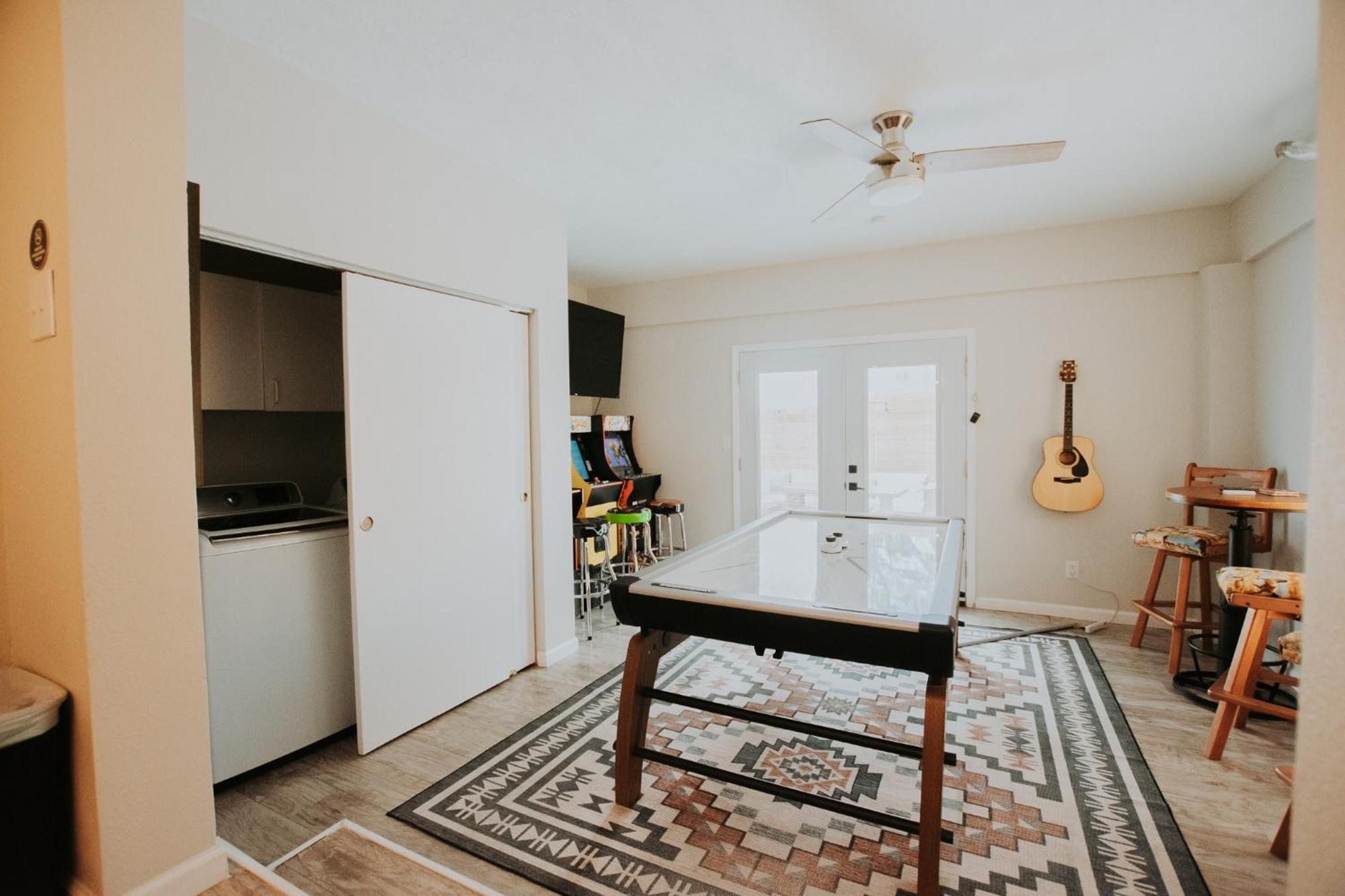 Cowboy Den-Hot Tub-Game Room-Pet Friendly-No Pet Fees! Albuquerque Exterior photo